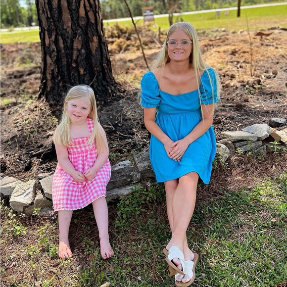 Meet your Posher, Cheryl - Picture 3 of 4